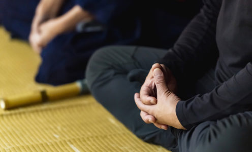 座禅Zen sitting meditation